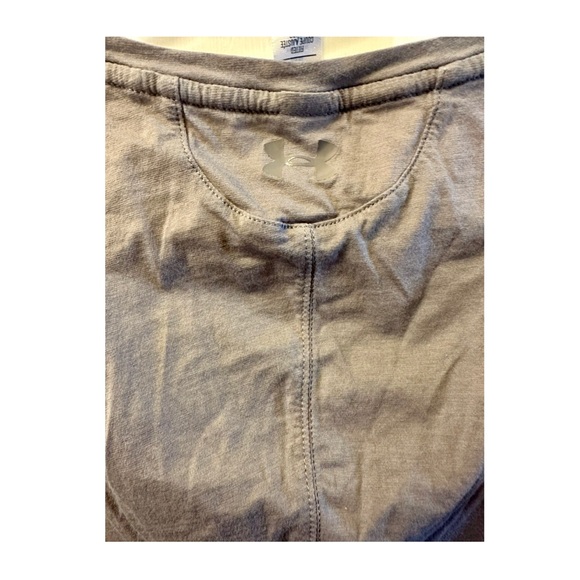 Gray Tee🖤 - Picture 8 of 10